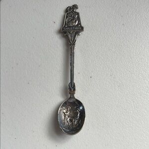 Vintage 1983 Silverplated Christmas Design Collectible Spoon